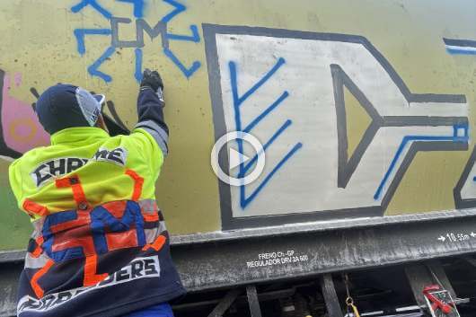 «INDUSTRIALS SCRIBERS»: CHAPAS DE OBRA, LONAS GIGANTES Y GRAFFITI EN LA NUEVA EXPO DE SAWE